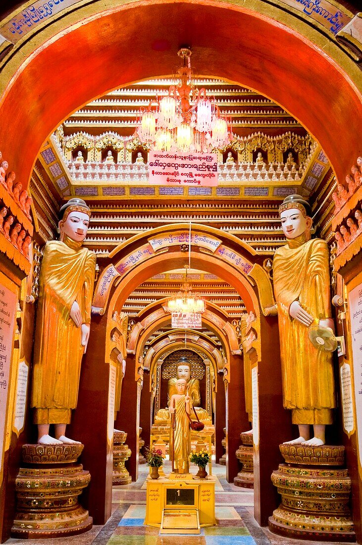 Myanmar (Burma), Sagaing State, Monywa, Thanboddhay Pagoda, built between 1939 and 1952 by Sayadaw Moehnyin (supreme teacher, superior of the monastery), it is said that this pagoda shelters 7350 relics and sacred objects plus  582 357 Buddha sculptures