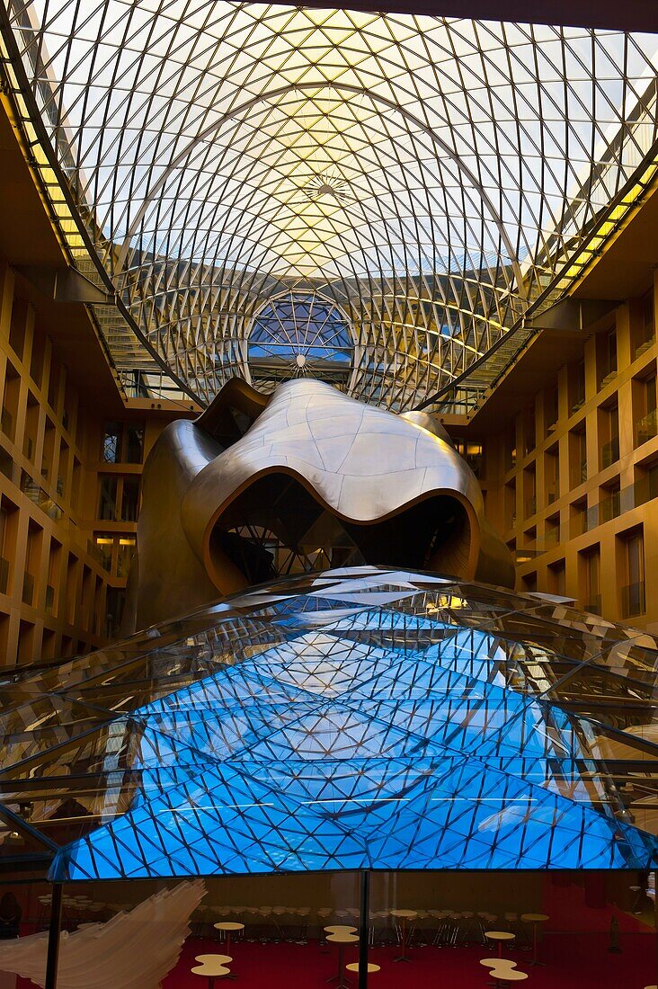 Sculpture in central courtyard of the Deutsche Zentral Bank DZ, Pariser Platz 3 by architect Frank Gehry, Berlin, Germany