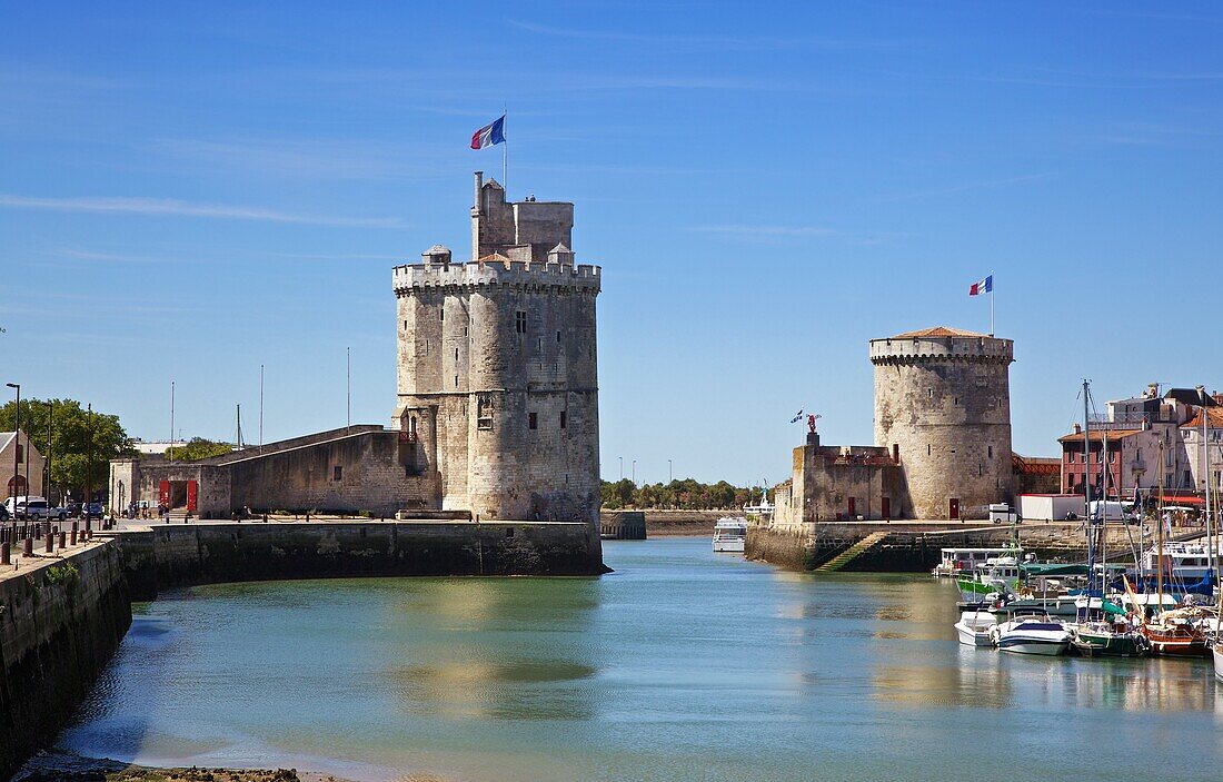 La Rochelle port image