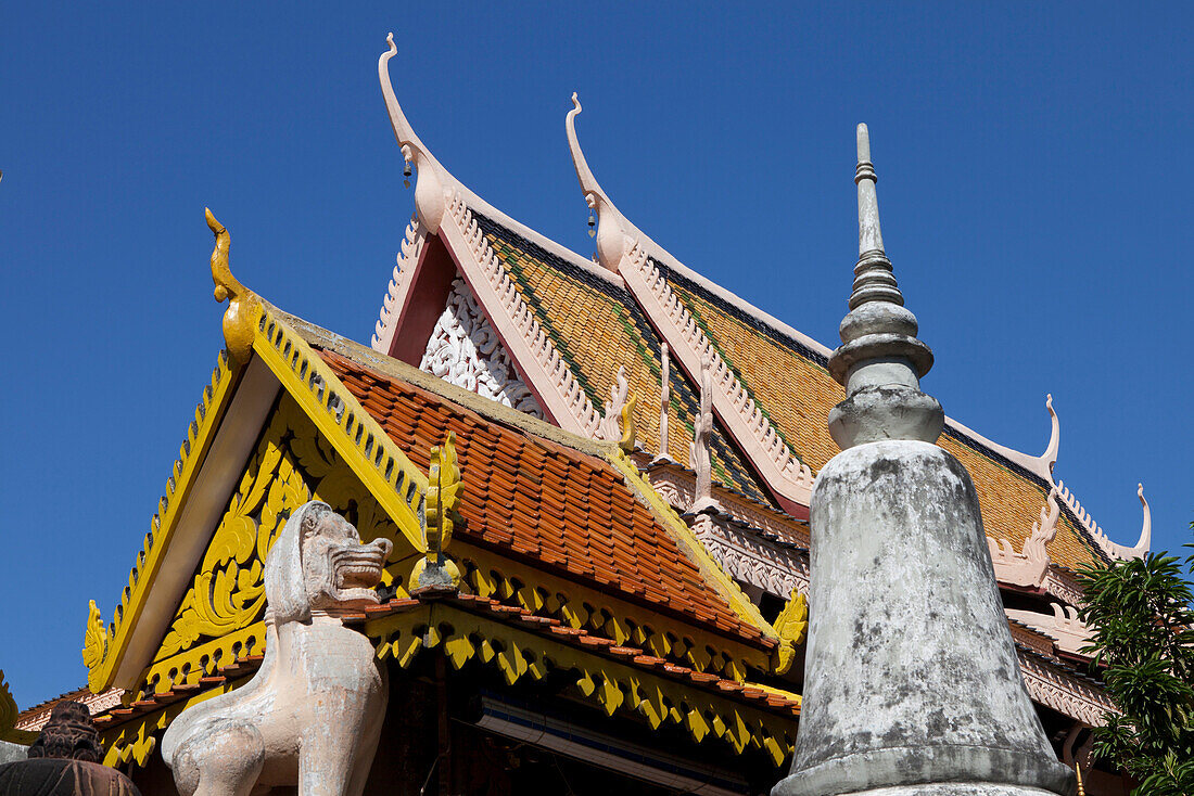 Buddhistic temple Wat Phnom, Phnom Penh, capital of, Cambodia, Asia