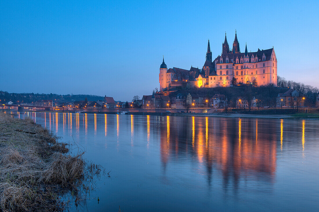 Elbe mit Albrechtsburg und Dom am Abend, Meissen, Sachsen, Deutschland, Europa