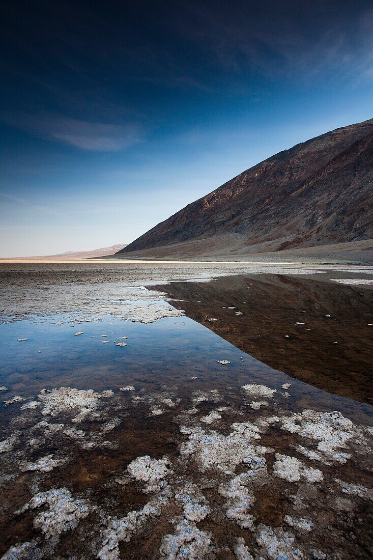 USA, California, Death Valley National Park, Badwater, elevation 282 feet below sea level, lowest point in the Western Hemisphere, morning
