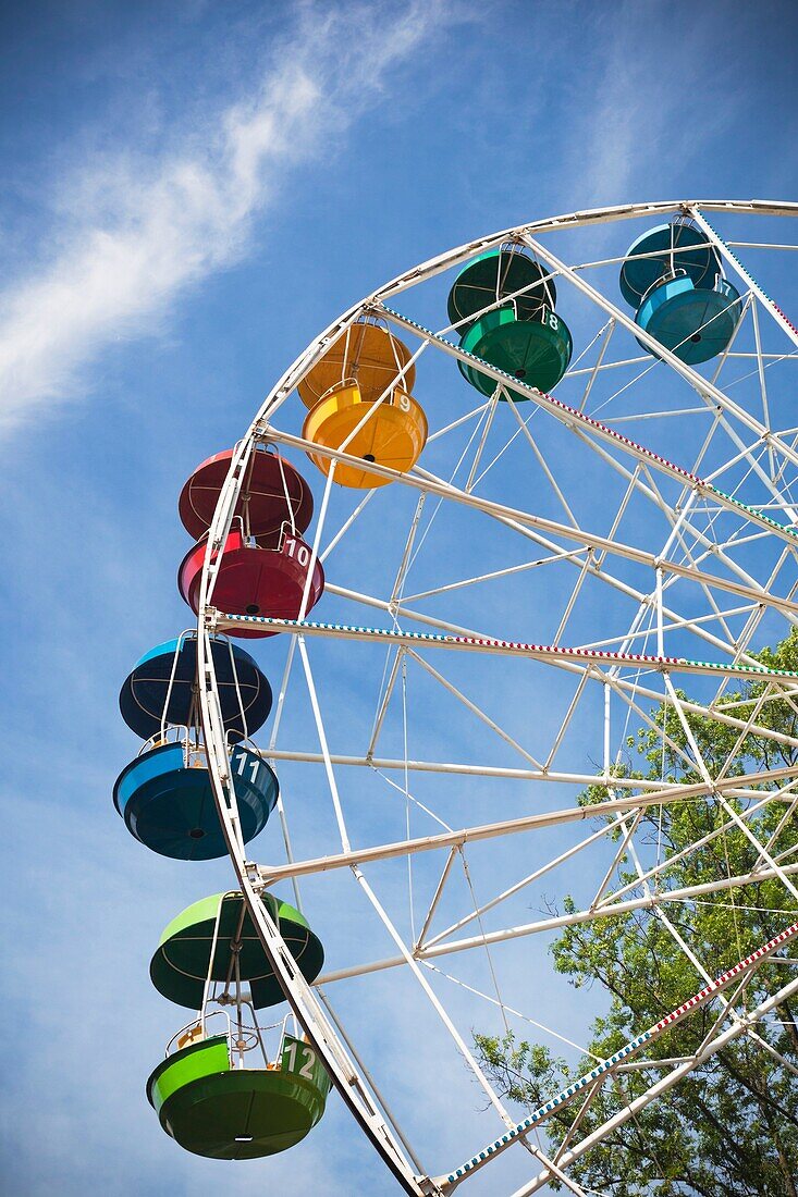 Russia, Black Sea Coast, Sochi, Riviera Park, ferris wheel