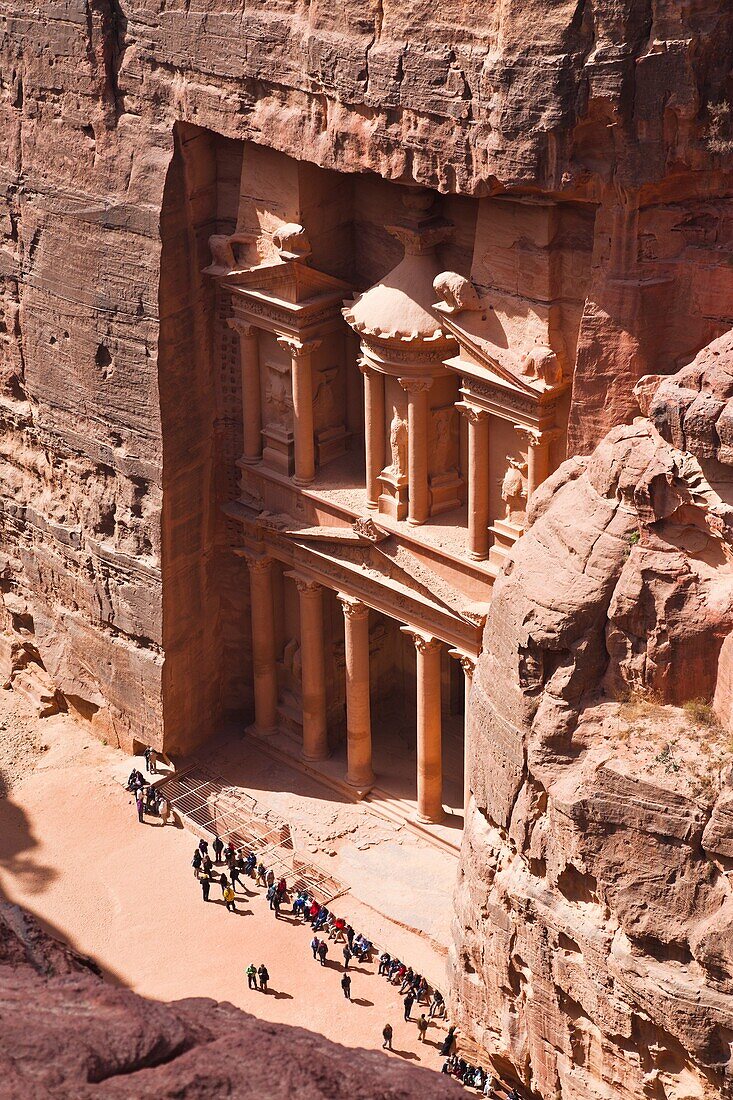 Jordan, Petra-Wadi Musa, Ancient Nabatean City of Petra, elevated view of the Treasury, A-Khazneh from the Al-Khubta Trail