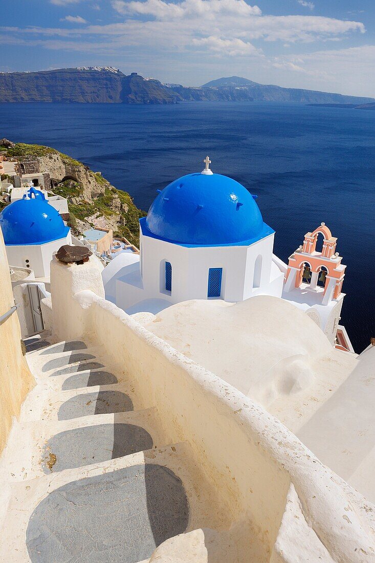 Blue domes of church in Oia village, Santorini, Aegean Island, Cyclades Island, Greek Islands, Greece, Europe