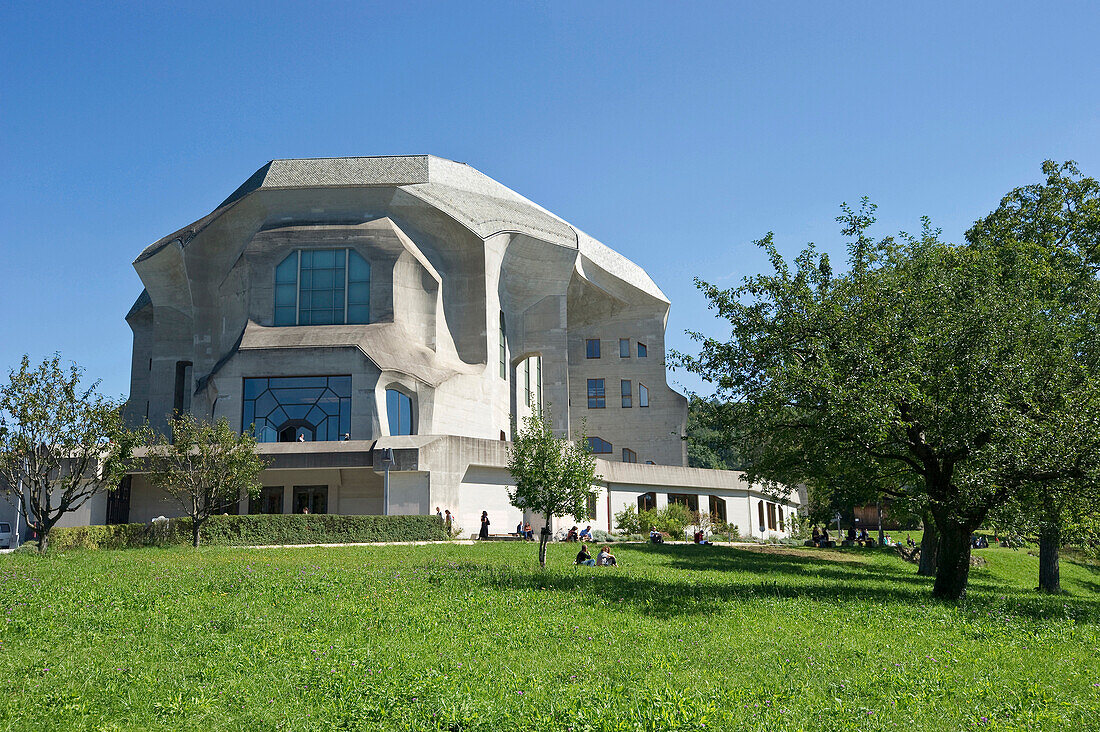 Blick auf das Goetheanum, Architekt Rudolf Steiner, Sitz der Anthroposophischen Gesellschaft, Dornach, Kanton Solothurn, Schweiz, Europa