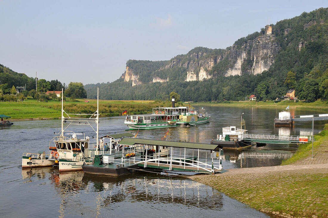 Boats on the banks of the river Elbe near Rathen, Saxonien Switzerland, Saxony, Germany, Europe