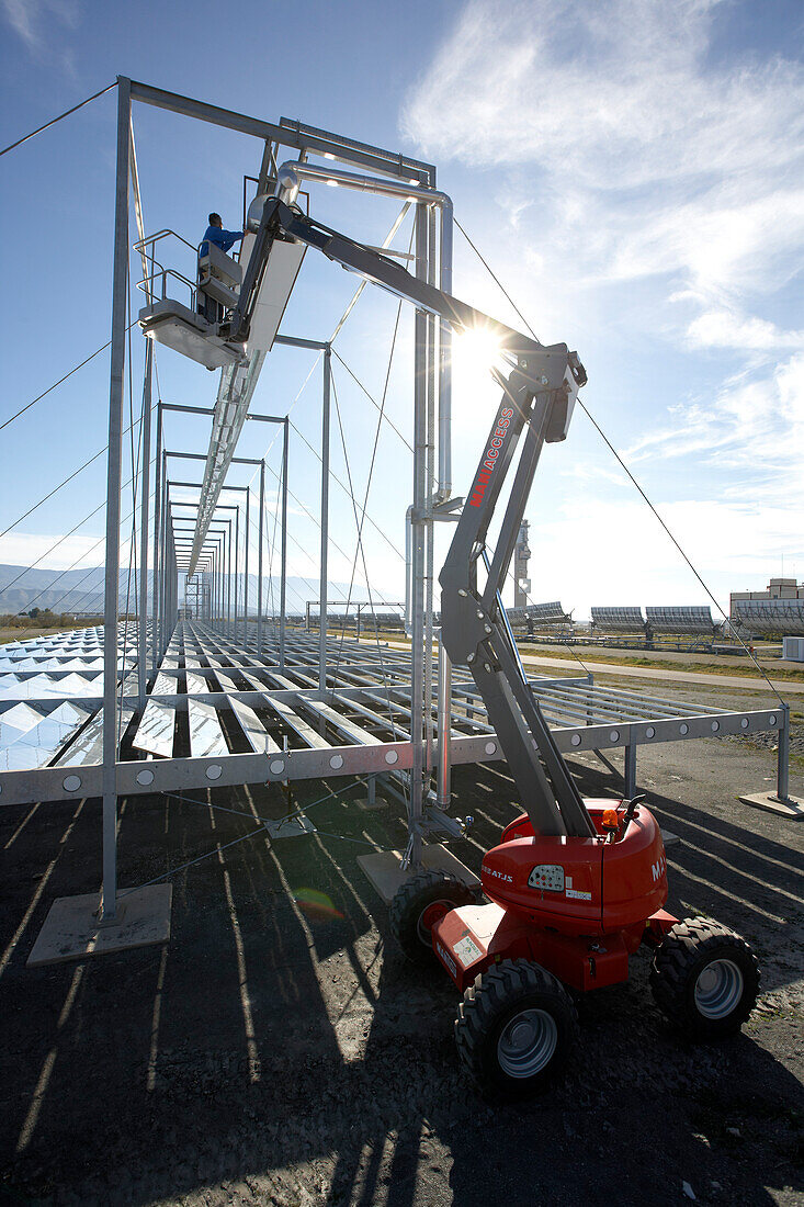 Installation von Fresnel-Kollektoren, PSA, Plataforma Solar de Almeria, Solarforschungsanlage der DLR, Deutsches Zentrum für Luft- und Raumfahrt, Almeria, Andalusien, Spanien