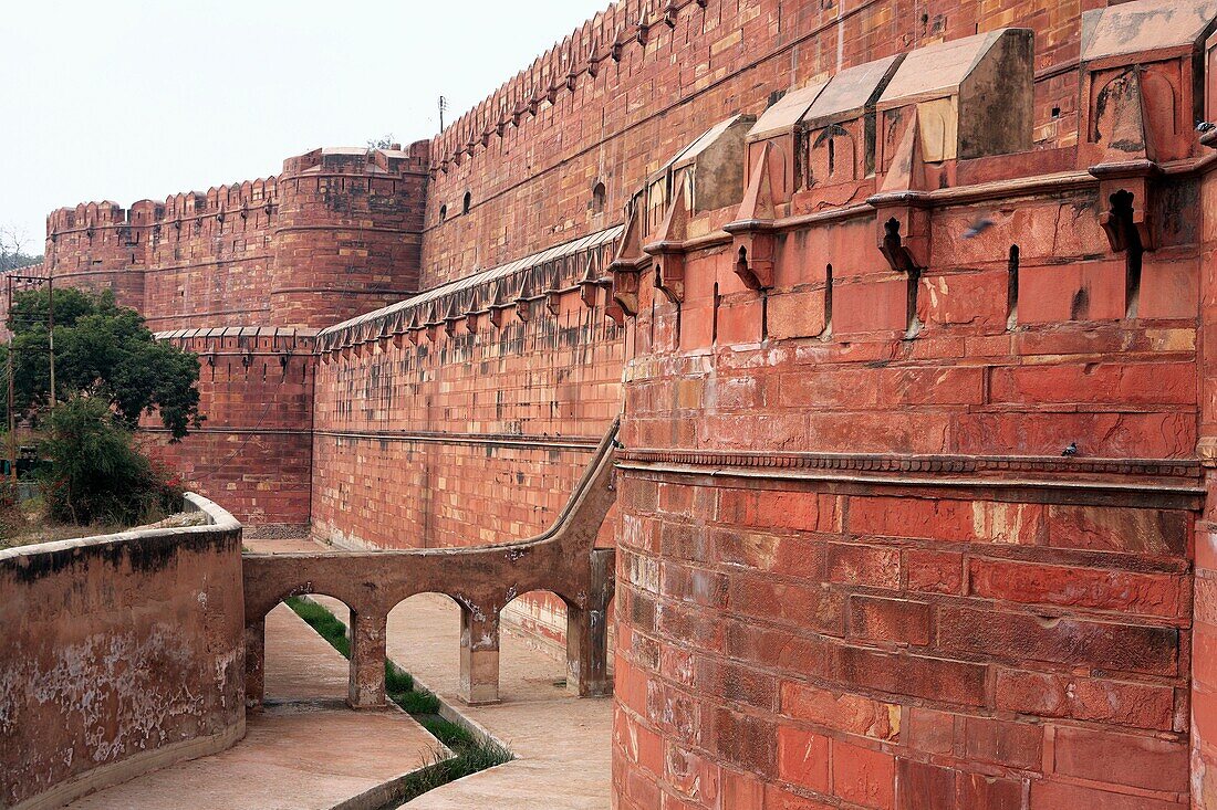 Red Fort, walls 1565-1573, Agra, India