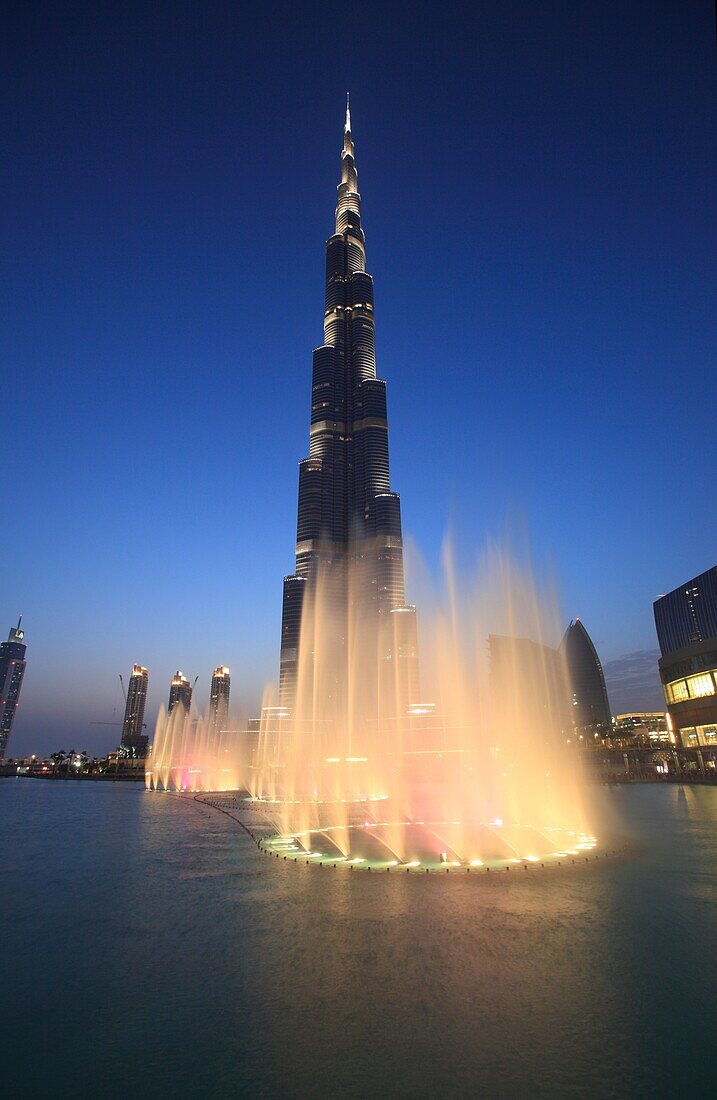 Burj Khalifa at dusk, Dubai, United Arab Emirates UAE