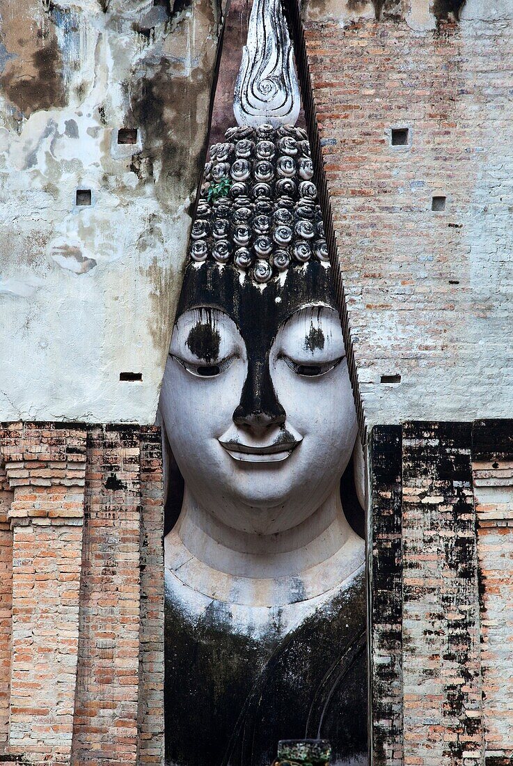 Wat Si Chum, Sukhothai, Thailand