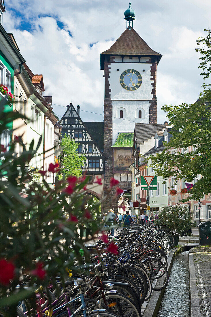 Blick auf das Martinstor in der Altstadt, Freiburg im Breisgau, Schwarzwald, Baden-Württemberg, Deutschland, Europa