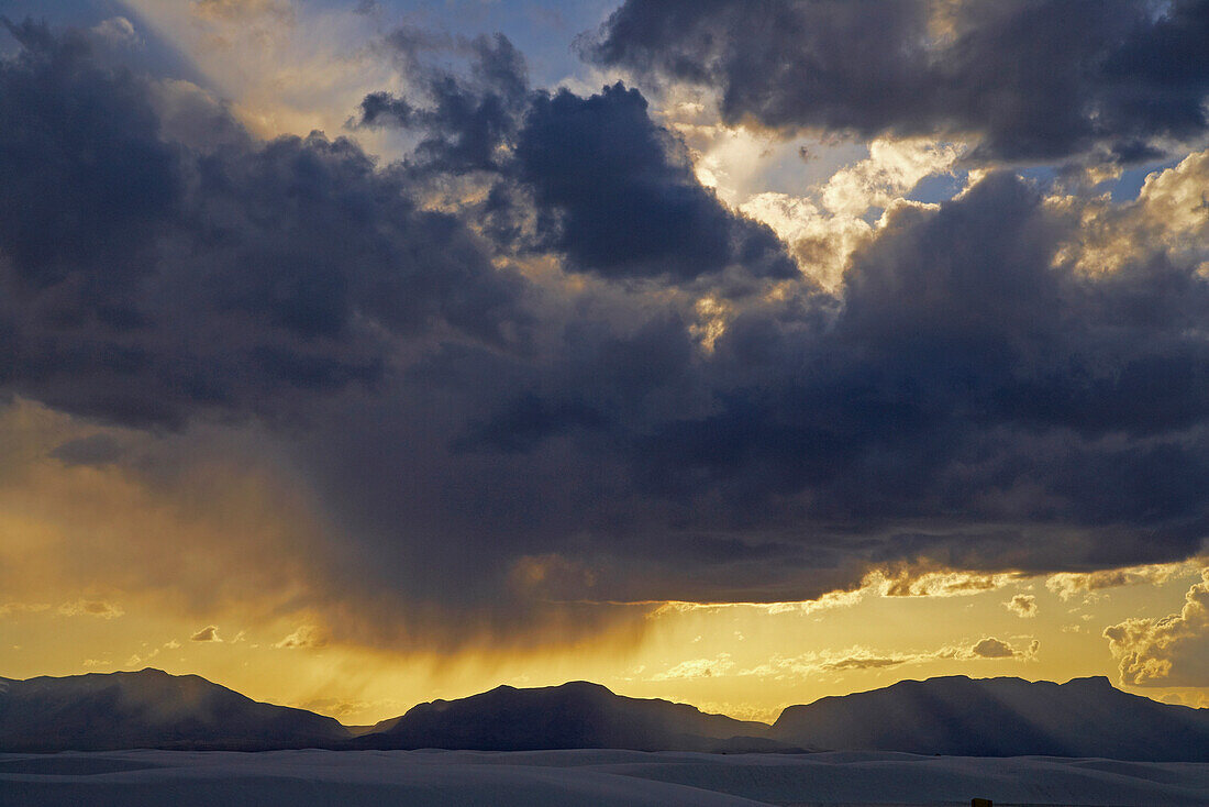 Evening at White Sands National Monument, New Mexico, USA, America