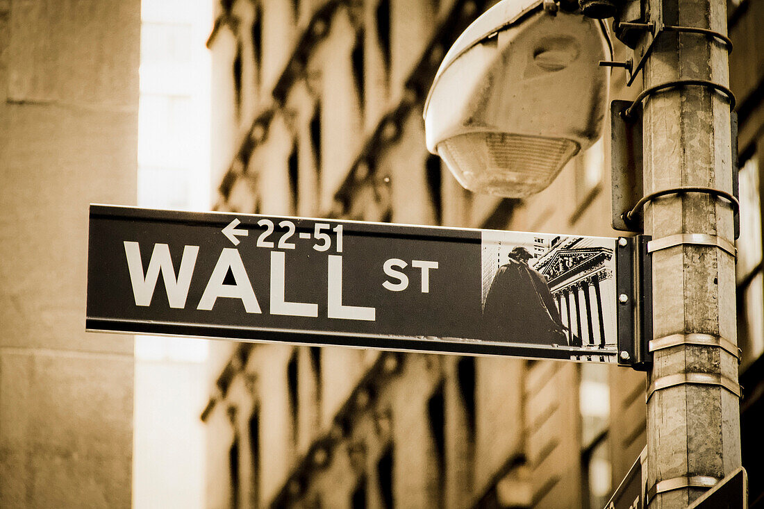 Wall Street Sign, Wall Street, Börsenviertel, Lower Manhattan, Downtown, Manhattan, New York City, New York, USA