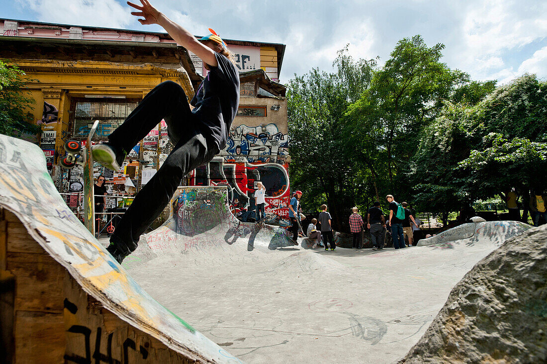 Skateboarder at the Schulterblatt, Hamburg, Germany, Europe