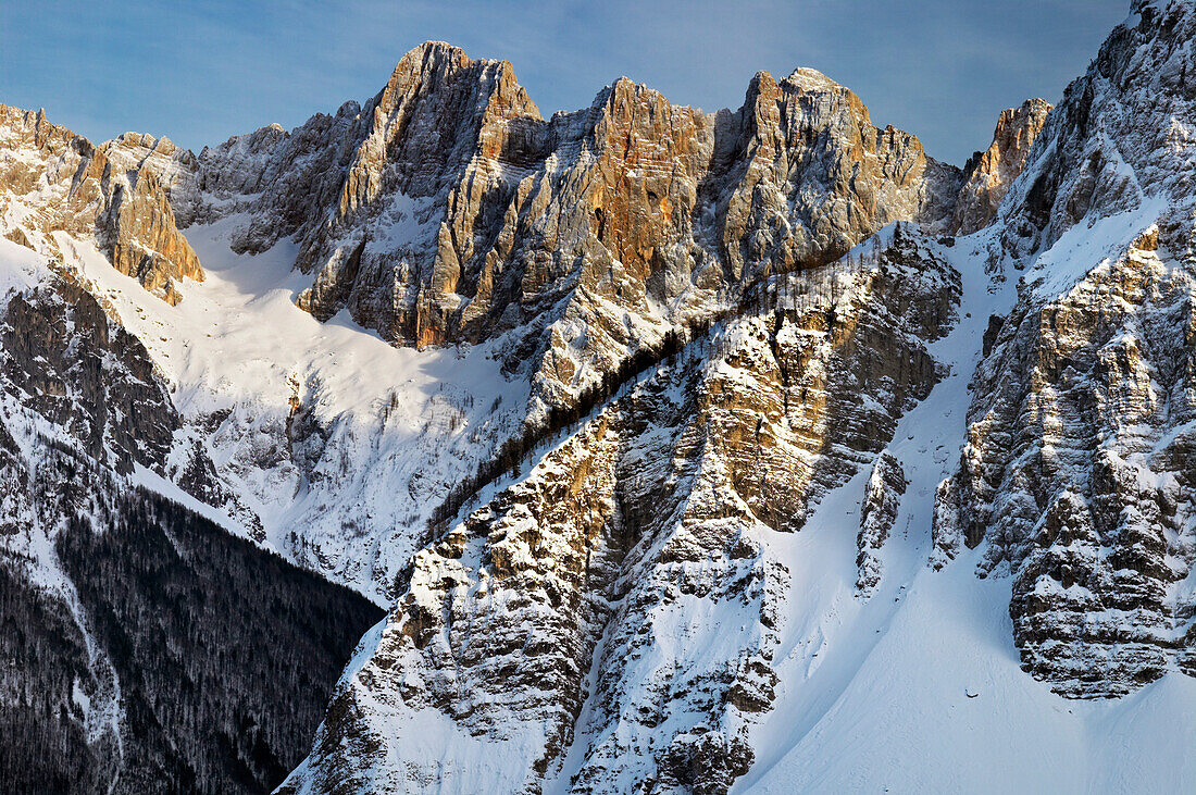 Berg Skrlatica im Winter vom Visic Bergpass gesehen, Julische Alpen, Triglav Nationalpark, Gorenjska, Krain, Slowenien