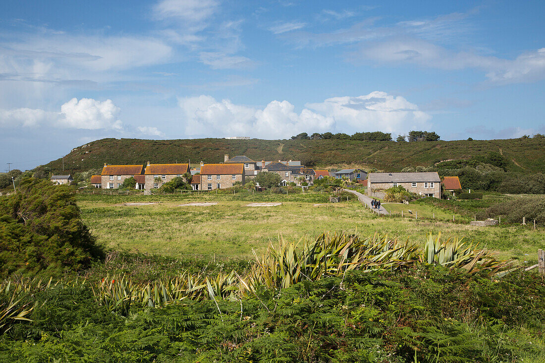 Häuser in der Ortschaft New Grimsby, Tresco, Scilly-Inseln, Cornwall, England