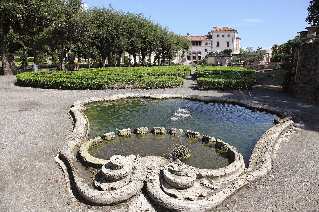 Fountain Park and Gardens Vizcaya, Miami, Florida, USA