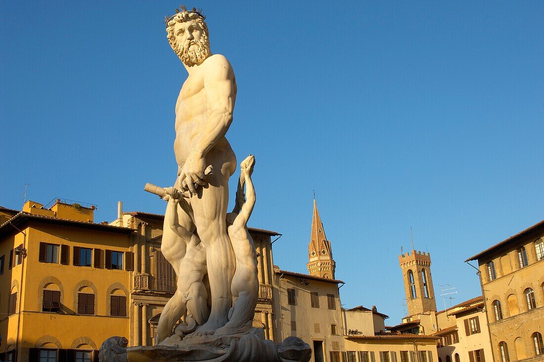 Fountain & Statue of Neptune - Plazza Della Signora - Florence Italy