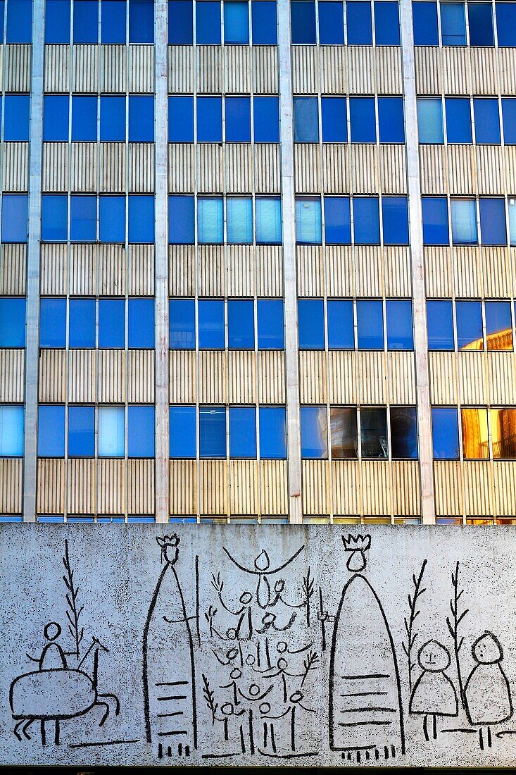 Picasso´s graffiti on the Col.legi d´Arquitectes de Barcelona in Plaça Nova, Barcelona, Catalonia, Spain