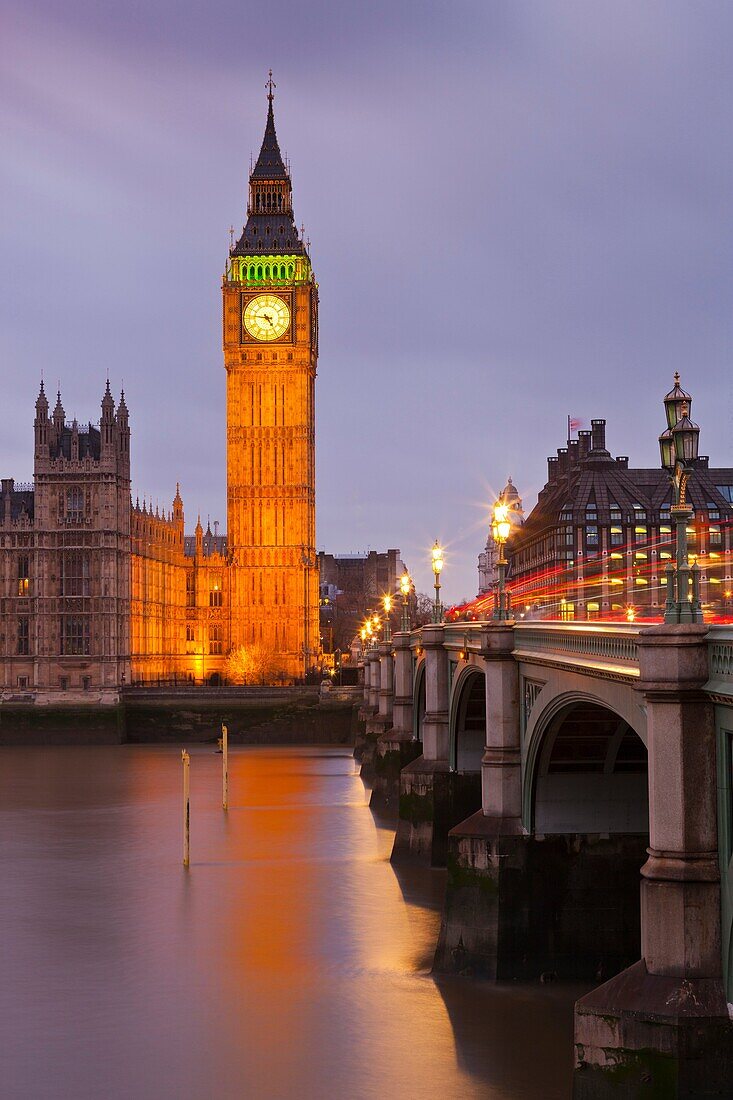 Houses of Parliament and Westminster Bridge spanning the River Thames, London, England, UK, Europe