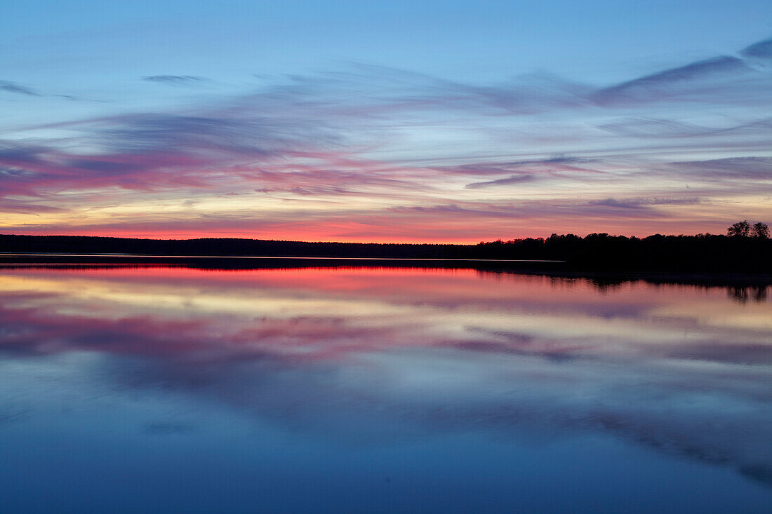 Sonnenuntergang am Krakower See, Mecklenburgische Seenplatte, Mecklenburg Vorpommern, Deutschland, Europa
