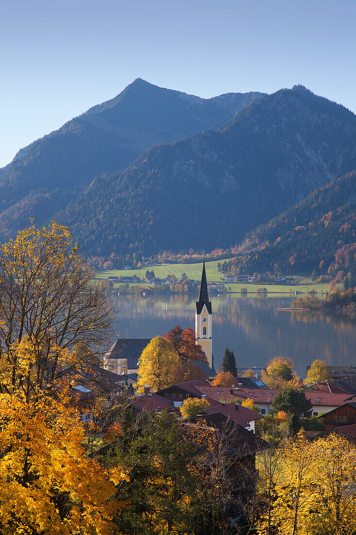 View over the church at lake Schliersee onto the Brecherspitz, Schliersee, Upper Bavaria, Germany, Europe