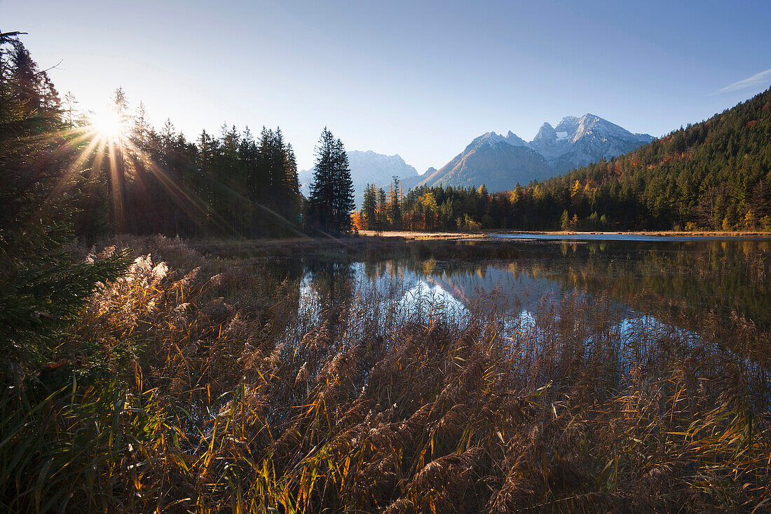 Lake Taubensee in the sunlight, view onto Watzmann and Hochkalter, Ramsau, Berchtesgaden region, Berchtesgaden National Park, Upper Bavaria, Germany, Europe