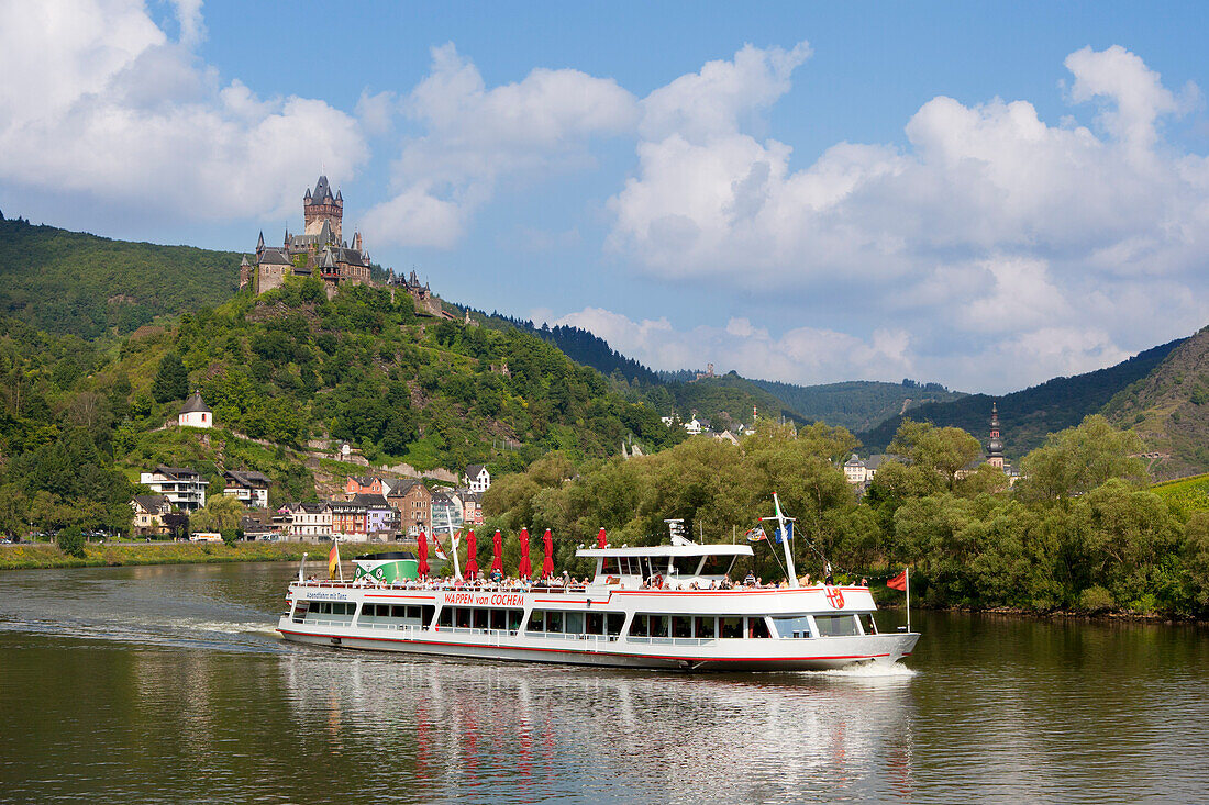 Excursion ship, Reichsburg near Cochem, Mosel river, Rhineland-Palatinate, Germany