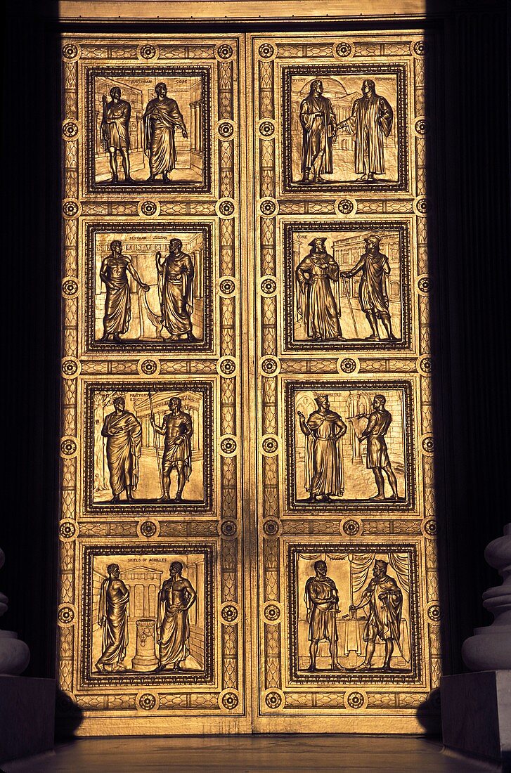 Doors to the US Supreme Court.