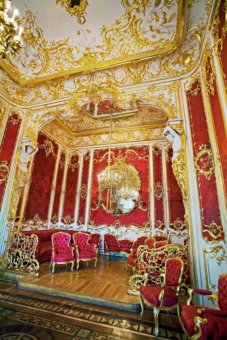interior gallery, Hermitage Museum, winter palace, Saint Petersburg, Russia.