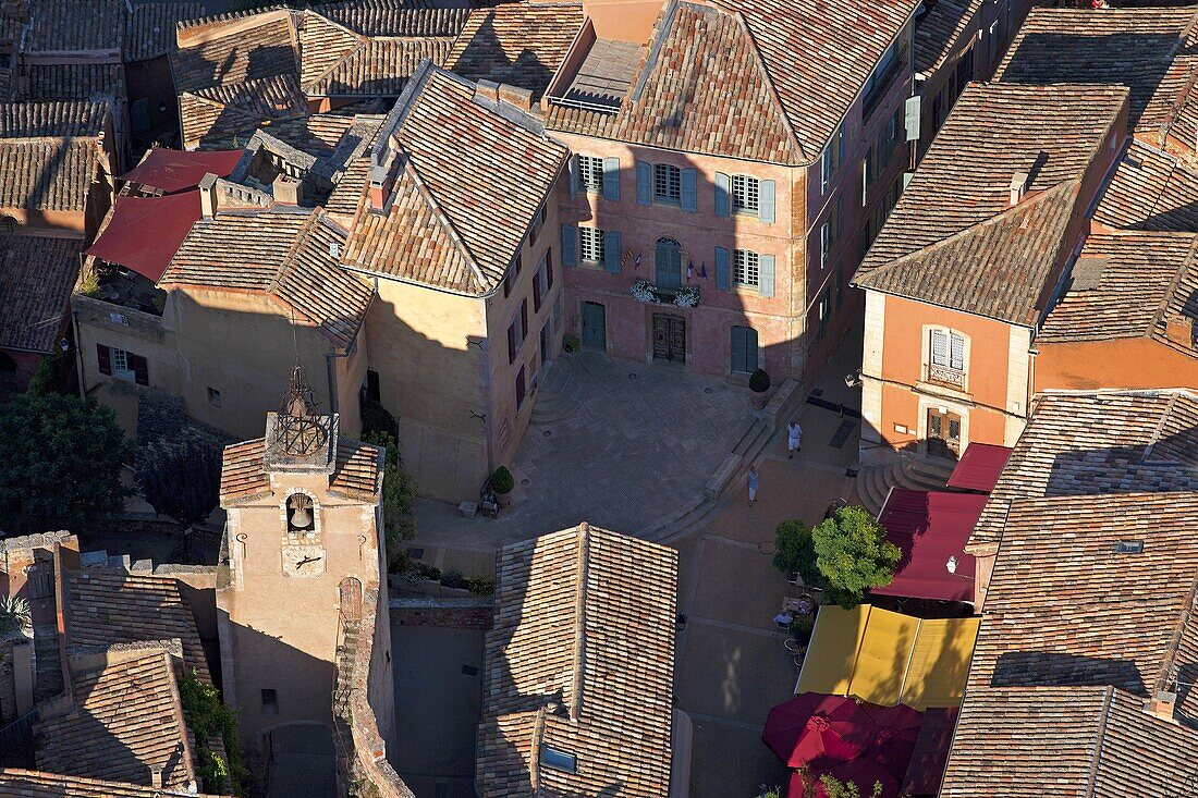 France, Vaucluse, (84), Roussillon Luberon village, village labeled The Most Beautiful Villages of France, famous for its ocher quarries, (aerial photo)