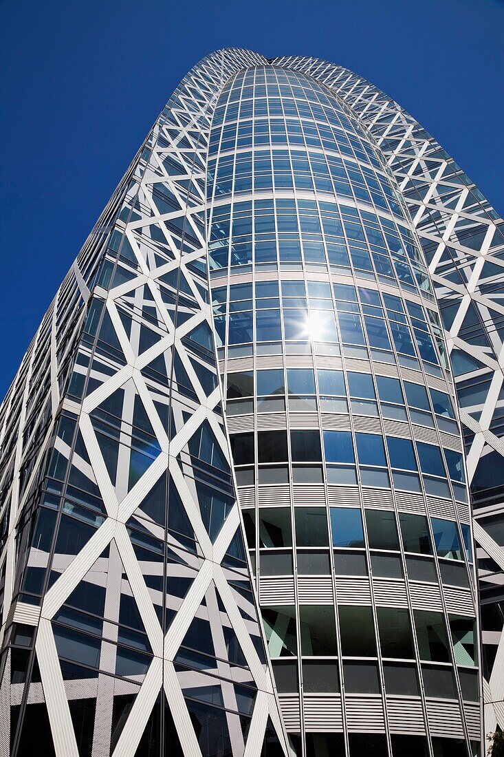 Japan,Tokyo,Shinjuku,Mode Gakuin Cocoon Tower,Architect Tange Associates