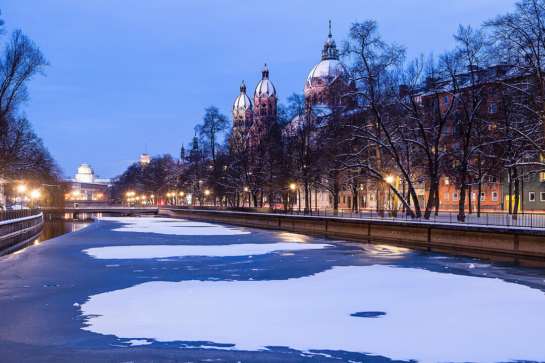 Great Isar and St Lukas church, Museumsinsel and Wehrsteg, view from Mariannen bridge, Munich, Upper Bavaria, Bavaria, Germany