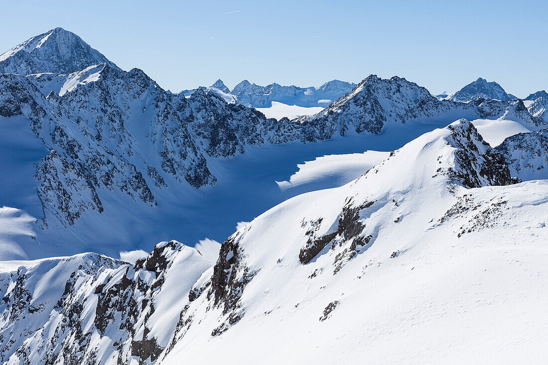 Links der Schrankogl, darunter Bachfallenkopf und Grüne Tatzen, in Bildmitte der Bachfallenferner, Blick vom Hohen Seeblaskogl, Sellrain, Innsbruck, Tirol, Österreich