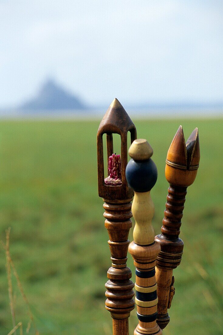 Pilgerstab auf dem Jakobsweg, Bucht von Mont-Saint-Michel, Departement Manche, Region Normandie, Frankreich, Europa