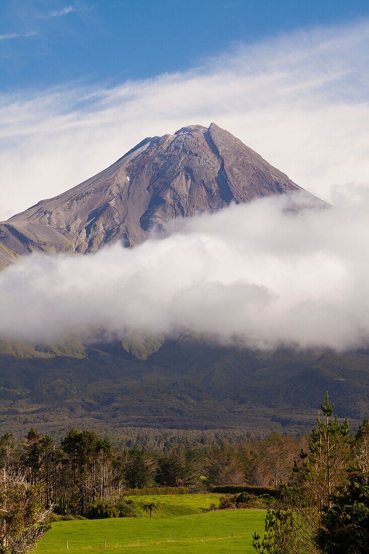 Mount Egmont or Taranaki, Egmont National Park, North Island, New Zealand