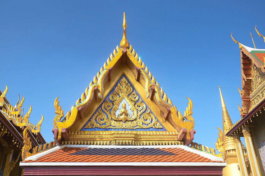 Thailand, Bangkok, Wat Phra Kaeo, Esmerald Buddha Temple