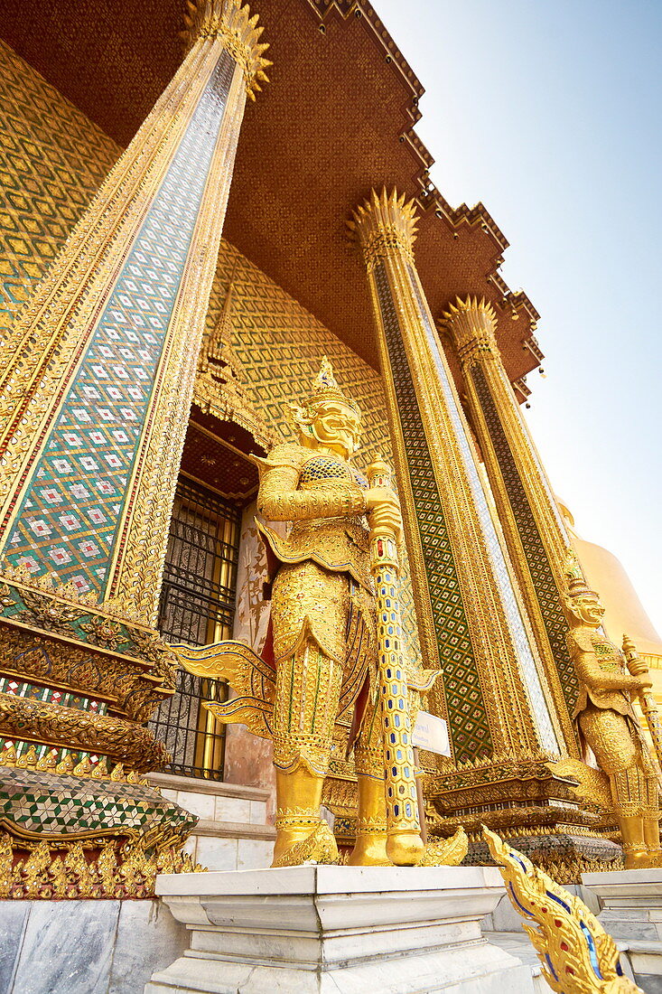 Thailand, Bangkok, Wat Phra Kaeo Temple, Grand Palace, Kinaree statue in front of the Royal Panteon