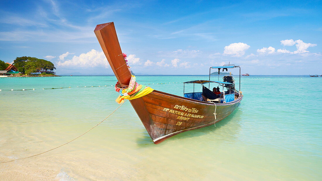 Thailand, Phi Phi Island, Phang Nga Bay, long tail boat