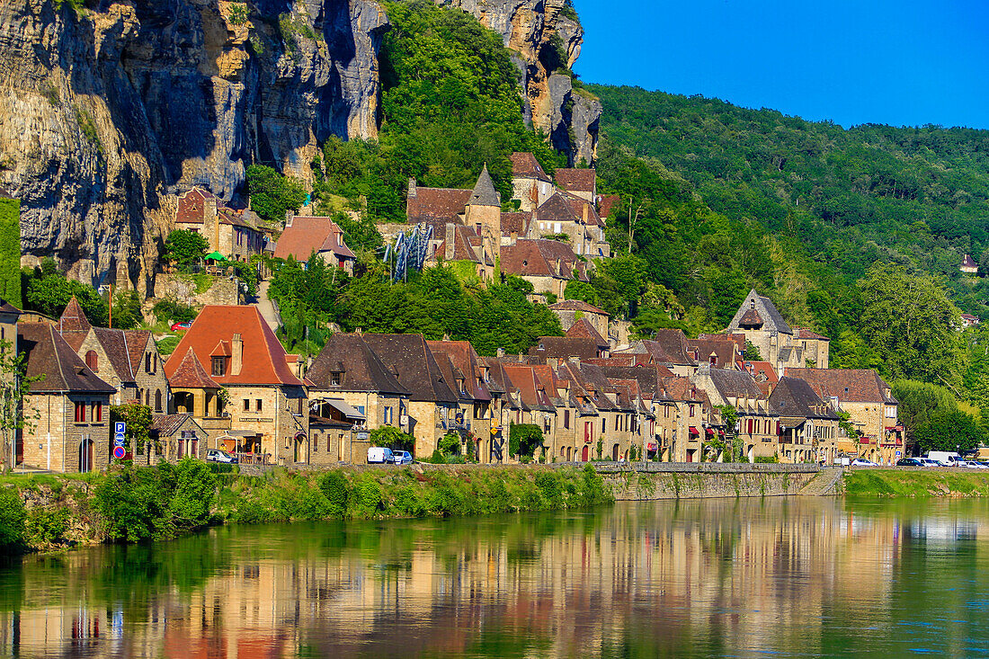 France, Europe, travel, Dordogne, La Roque Gageac, River, architecture, medieval, reflection, traditional, valley, village. France, Europe, travel, Dordogne, La Roque Gageac, River, architecture, medieval, reflection, traditional, valley, village