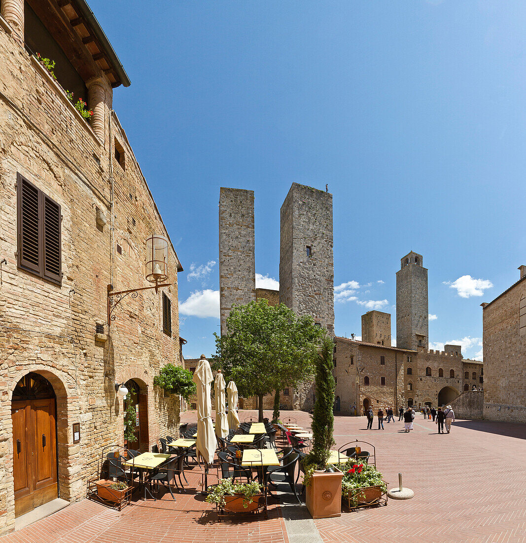 San Gimignano, Italy, Europe, Tuscany, Toscana, place, houses, homes, towers, rooks, Old Town. San Gimignano, Italy, Europe, Tuscany, Toscana, place, houses, homes, towers, rooks, Old Town