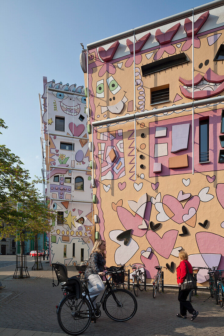 Sculptured painted house by artist James Rizzi in the Magni district, Happy Rizzi House, Brunswick, Lower Saxony, Germany