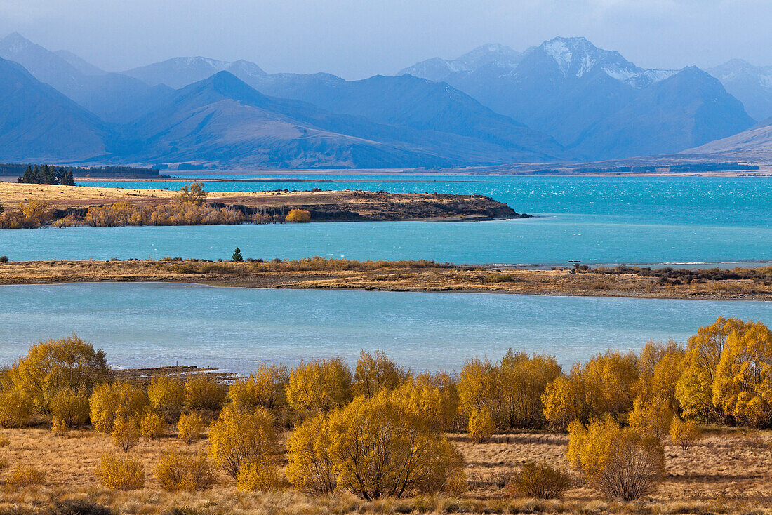 blocked for illustrated books in Germany, Austria, Switzerland: Autumn scenery at Lake Tekapo and glacial waters, Mackenzie Country, South Island, New Zealand