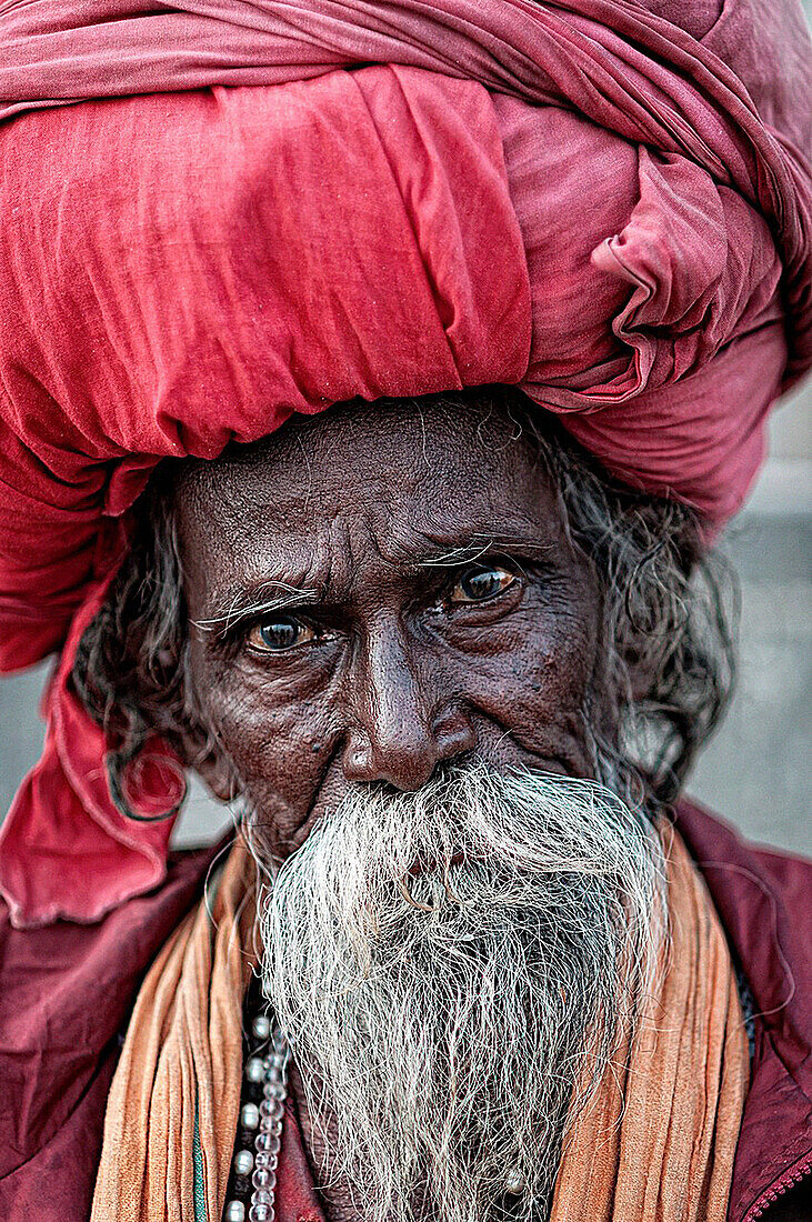 Old shadu wearing a big turban  Varanassi, India