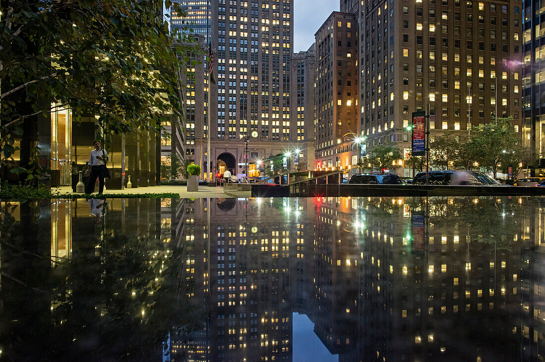 Reflection of the Met Life Building, Park Avenue, Manhattan, New York City