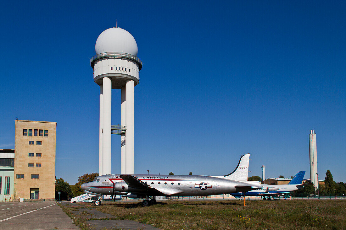 Rosinenbomber auf dem Gelände des ehemaligen Flughafen Tempelhof, DC3, Berlin, Deutschland