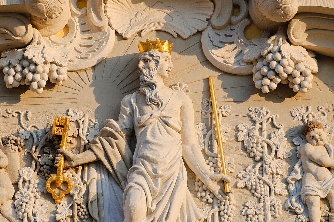 Neumarkt, relief sculpture above the gate of the Koehlersche Weinhandlung, Dresden, Saxony, Germany