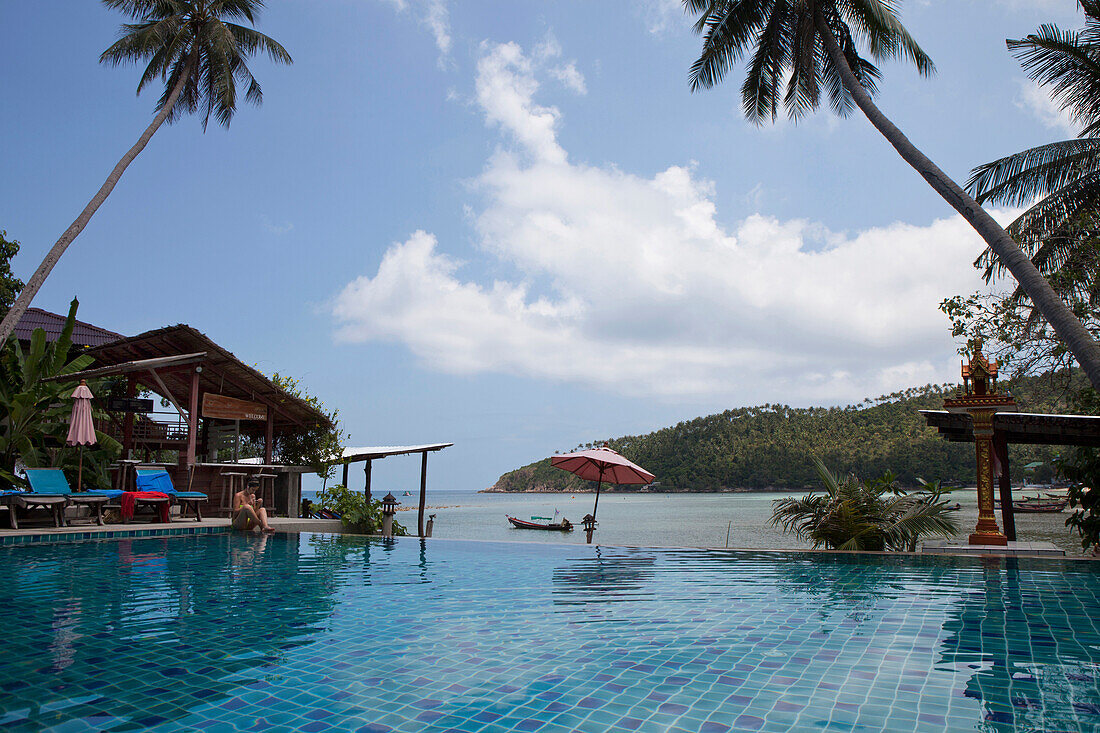 Resort with pool at Haad Yao Beach oder Long Beach, Koh Phangan Island, Surat Thani Province, Thailand, Southeast Asia