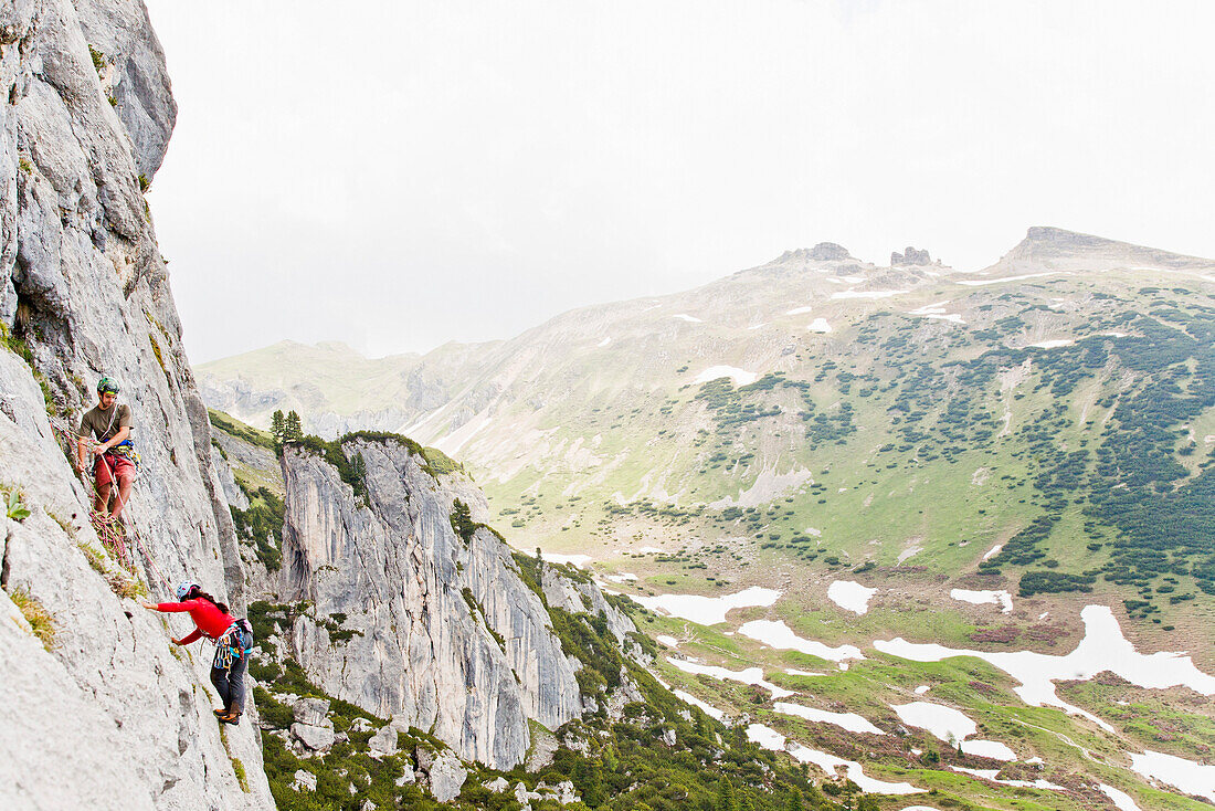 Klettern am Klobenjoch, Rofan-Gebirge, Maurach, Tirol, Österreich